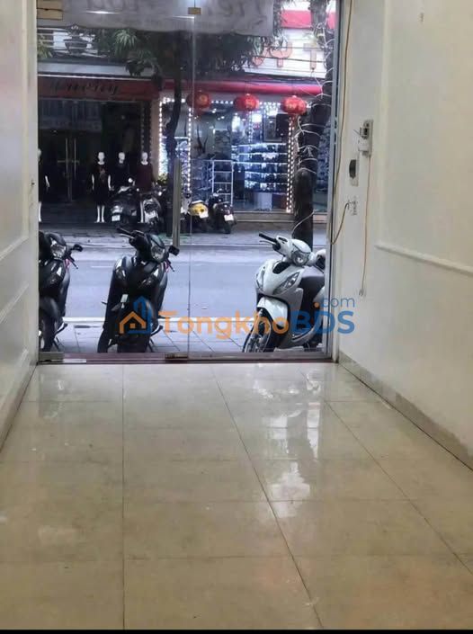 Nhà mặt phố Nguyễn Du, Nam Định 33m² 5.95 tỷ - Kinh doanh