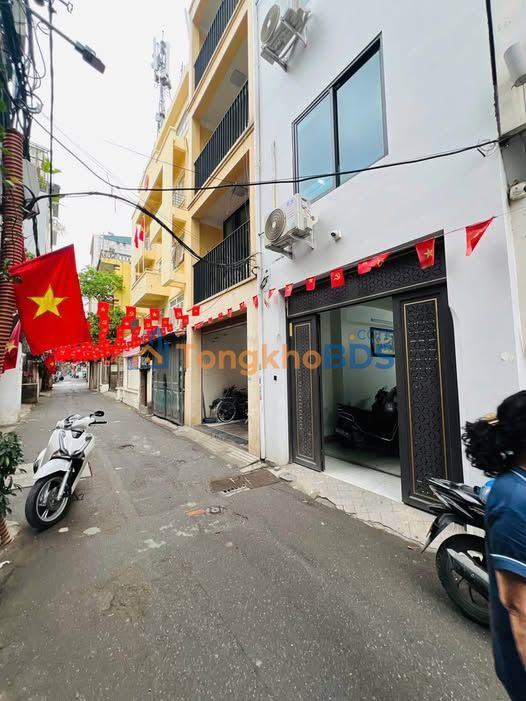 Nhà Mặt Ngõ Kinh Doanh Hoàng Hoa Thám, Ba Đình - 66m² - Sổ Đỏ Ổn Định
