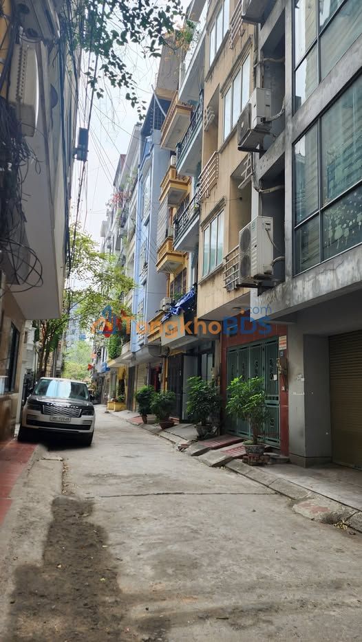 Đất nền Cầu Giấy 50m² - 5 tầng, ô tô tránh, giá 2x tỷ