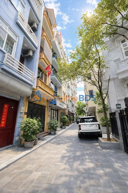 Nhà Mặt Phố Duy Tân 50m² - Vỉa Hè Ô Tô, Kinh Doanh Đỉnh Cao