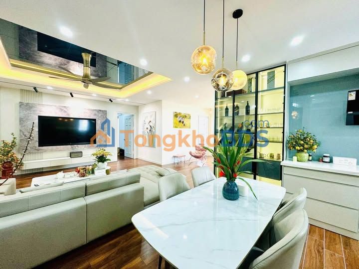 Chung cư Hoàng Đạo Thúy 152m² - Sổ đỏ lâu dài
