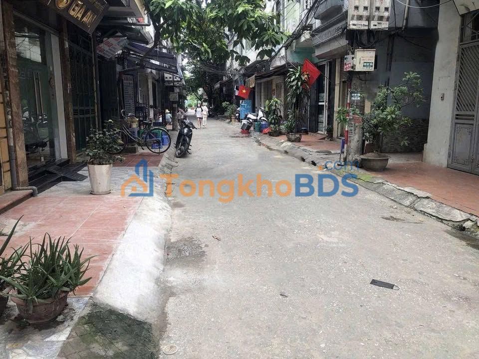 Nhà ngõ 66 Tân Mai Hoàng Mai 30m² giá 11 triệu - Sẵn sàng ở ngay