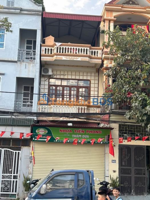 Nhà phố Trần Hưng Đạo giá thỏa thuận - Mặt tiền kinh doanh