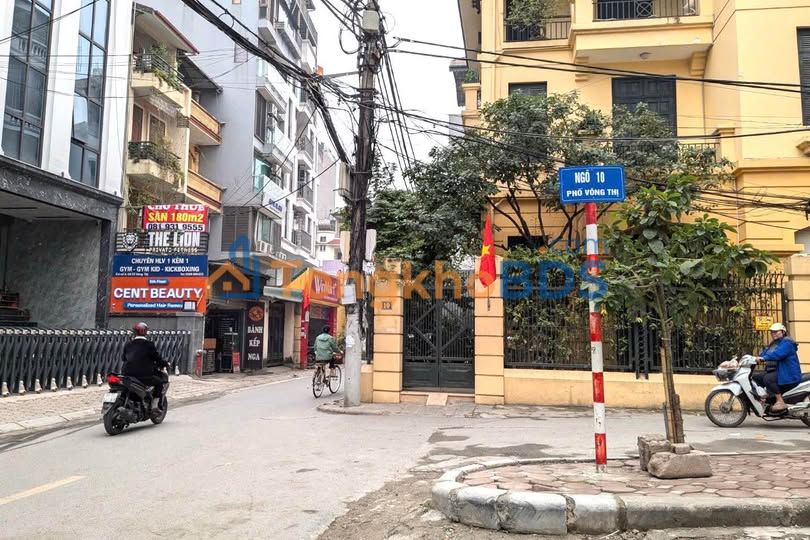 Nhà 30m² Võng Thị - 7 Tỷ, 3PN, Sổ Đỏ, Gần Hồ Tây