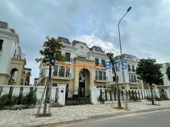 Biệt thự VIP mặt hồ điều hòa TP Bắc Giang 405m² - Sổ hồng sẵn, hỗ trợ 70% vay ngân hàng