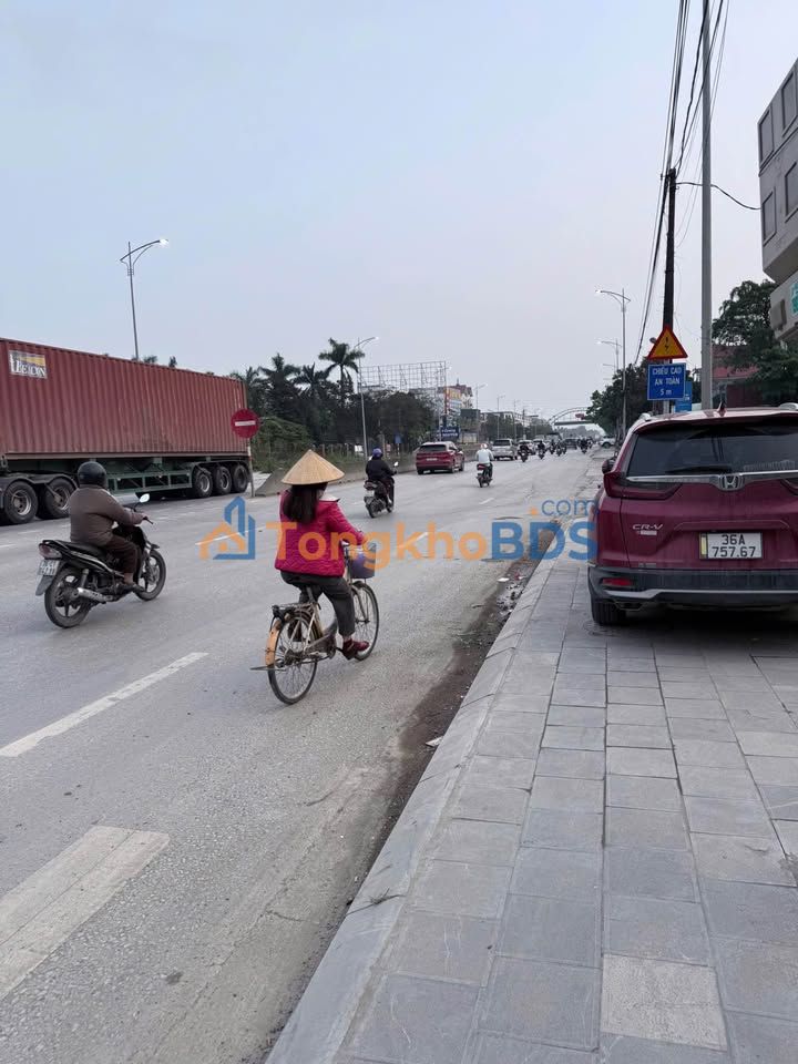 Nhà mặt đường Quảng Thịnh 60m² 3 tỷ - Ô tô vào tận nhà