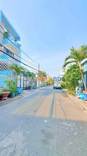 Nhà Mặt Tiền Thủ Đức 104m² - Kinh Doanh Đắc Lợi Gần ĐH Ngân Hàng