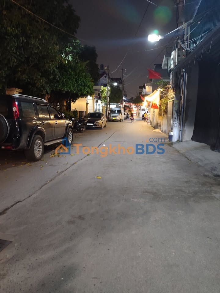 Đất Ngọc Hồi 100m² - Ô tô đỗ cổng, Sổ đỏ chính chủ, Giá 6 Tỷ