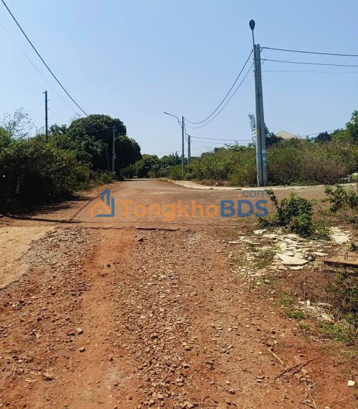 Bán Đất Mặt Tiền Đặng Thùy Trâm, Pleiku - 225m², 2 Tỷ XXX, Full Thổ Cư