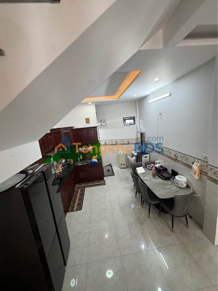 Nhà mặt tiền Pleiku 60m² giá 4 tỷ - Sẵn sàng ở ngay