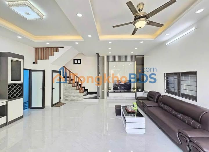 Nhà 45m² Vĩnh Quỳnh, Thanh Trì - Ngõ Thông, Gần Hồ Sen, Sẵn Ở
