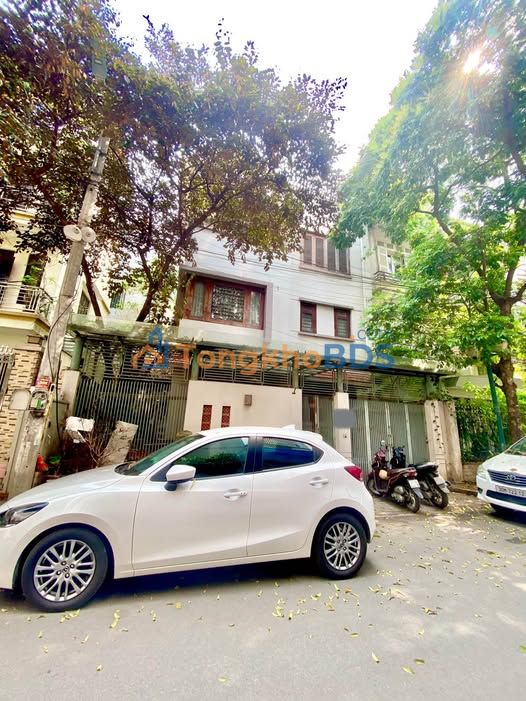 Bán Gấp Biệt Thự Mỹ Đình 136m² - 4 Tầng, Mặt Tiền 10.5m - Trả Giá Là Bán