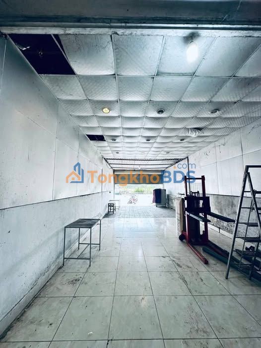 Mặt bằng 3 tầng mặt tiền Nguyễn Tất Thành, Huế - 150m² kinh doanh đắc lợi
