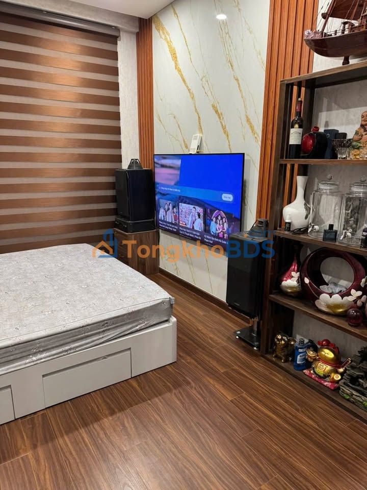 Can ho Toa M Quang Trung 12 trieu - View dep, full noi that