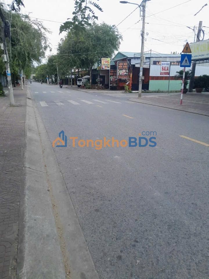 Nhà phố Trà Vinh 5x45m 4.7 tỷ - Mặt tiền kinh doanh