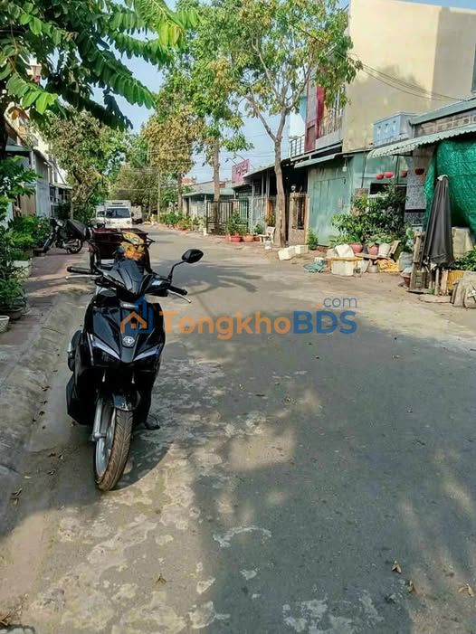 Nhà mặt tiền Lê Thị Thôi P2 Kiến Tường 2,25 tỷ - Chính chủ