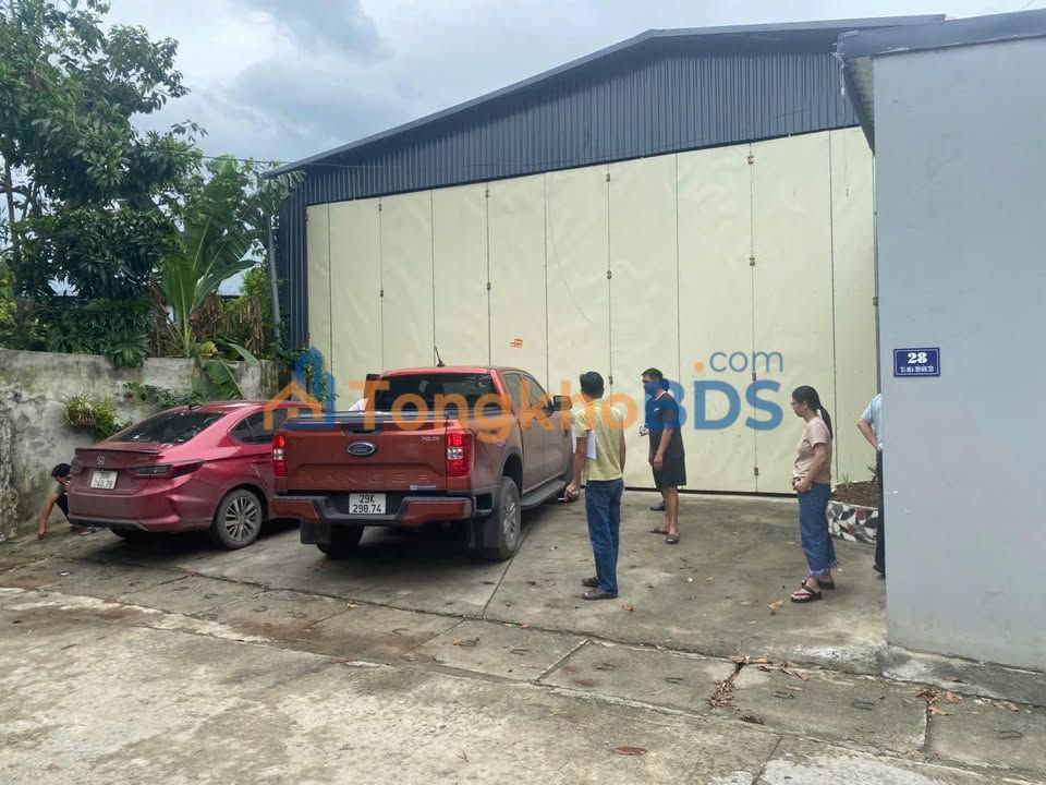 Warehouse Tan Tien Chuong My 700m² 8 tỷ - Hoạt động ngay