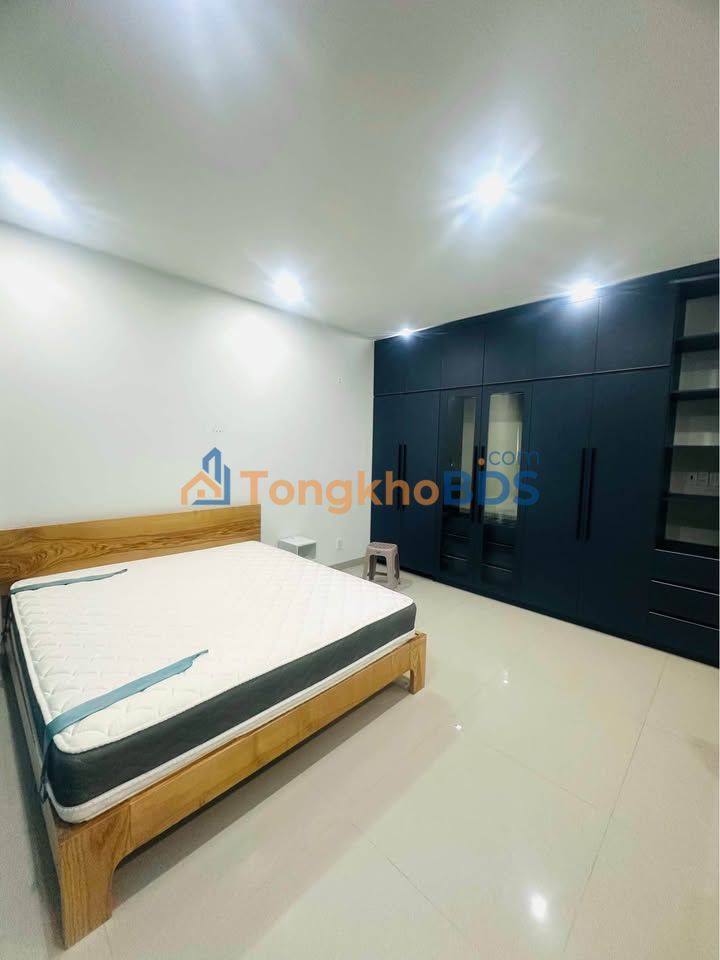 Nhà 3 tầng đường số 47 Nha Trang 100m2 25 triệu - Ô tô vào tận nhà