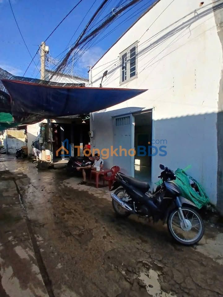 Nhà Phạm Hùng Phong Phú 19m² 740tr - Ô tô vào tận nhà