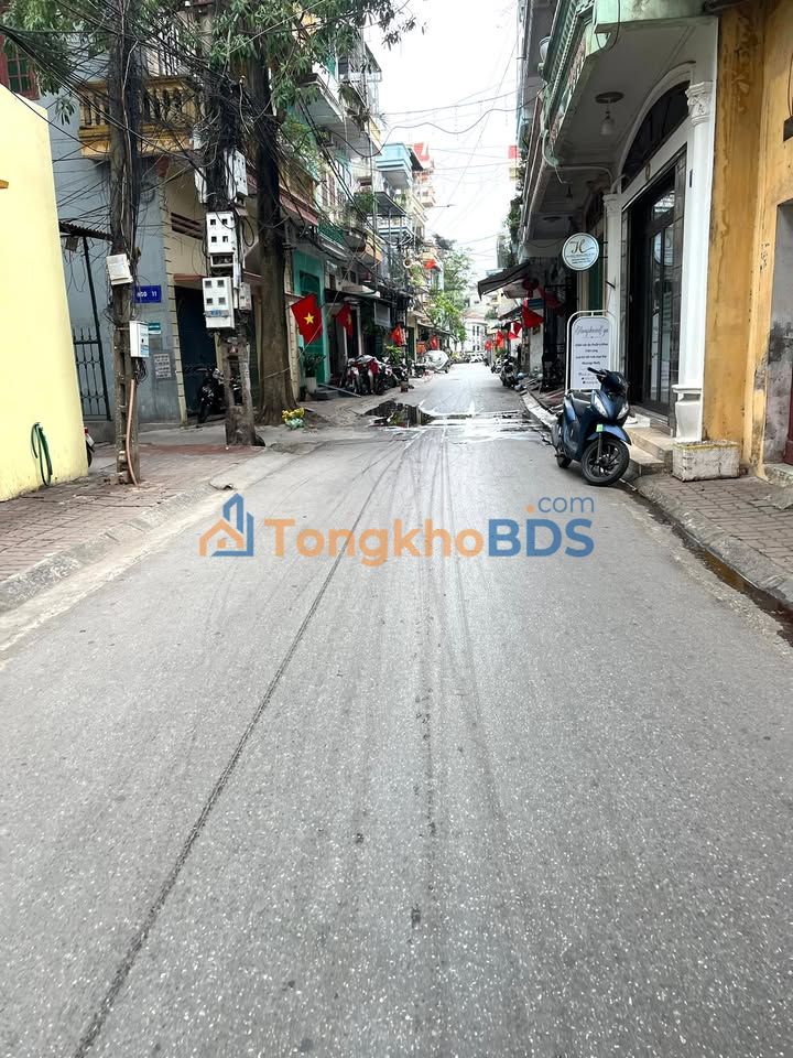 Nhà 3 Tầng Phường Dĩnh Trì, Bắc Giang - Ngõ Ô Tô, 70m²