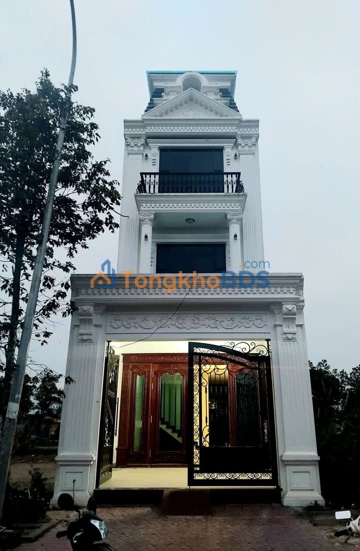 Nhà Phố Đông Tân, Thanh Hóa 105m² - 4 Tầng Sang Trọng, Thang Máy, Giá 4.5 Tỷ