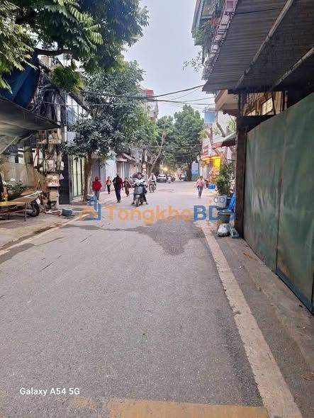 Nhà 38.6m² Lĩnh Nam, Hoàng Mai - 5 Tầng, Full Nội Thất, Giá 6 Tỷ Tốt