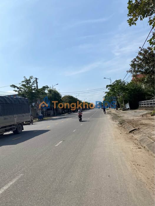 Bán đất nền 136m² đường Duy Tân, Tam Kỳ - Hướng Đông Nam, giá 2.2 tỷ