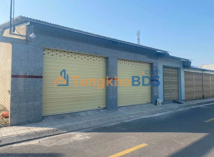 Mặt bằng Phú Tân 180m² 9 triệu - Mặt tiền kinh doanh