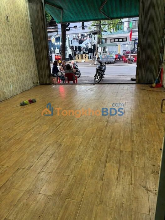 Nhà mặt tiền Nguyễn Nghiêm TP QN 10 triệu - Thích hợp KD