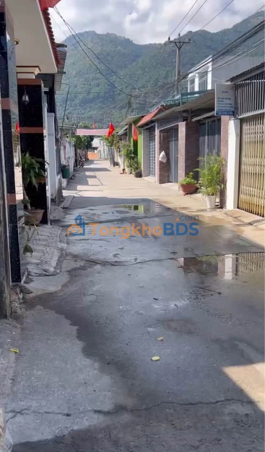 Bán Gấp 2 Nhà Cấp 4 Phước Đồng, Nha Trang 220m² - Dòng Tiền Sẵn Có