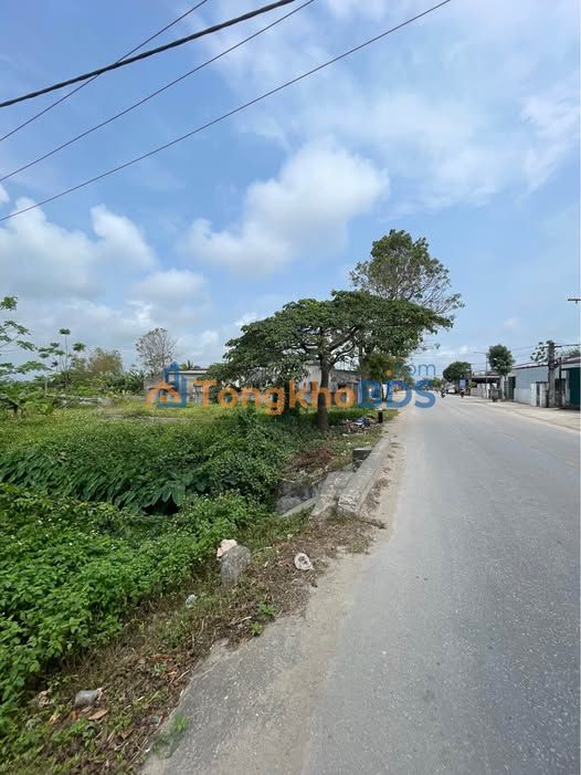 Đất nền Quảng Lưu Quảng Xương 180m² 2.1 tỷ - Đường to ô tô