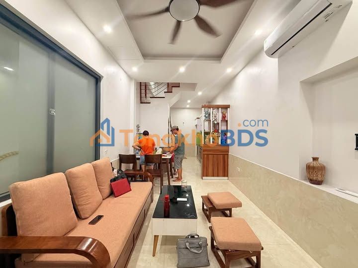 Nhà phố Hào Nam Đống Đa 38m² 9.55 tỷ - Ô tô vào tận nhà