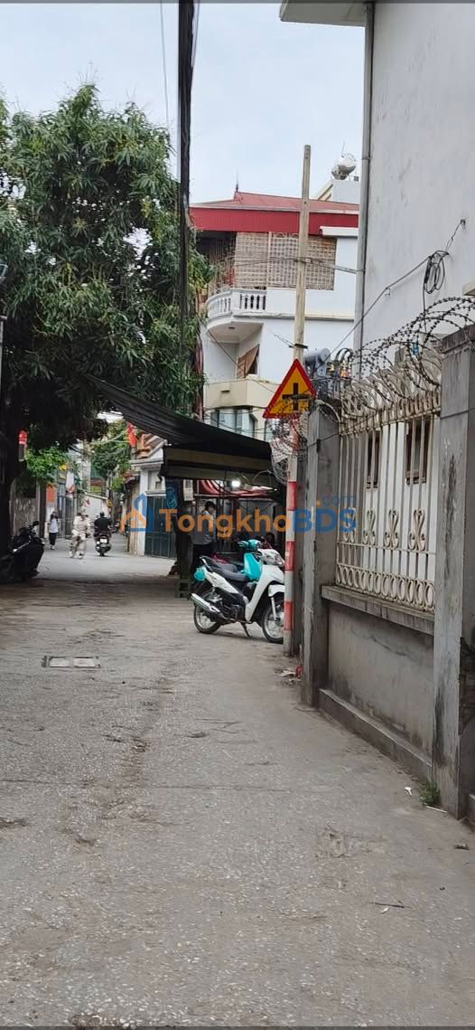 Nhà Vĩnh Hưng 30m² hơn 5 tỷ - Ô tô đỗ cổng