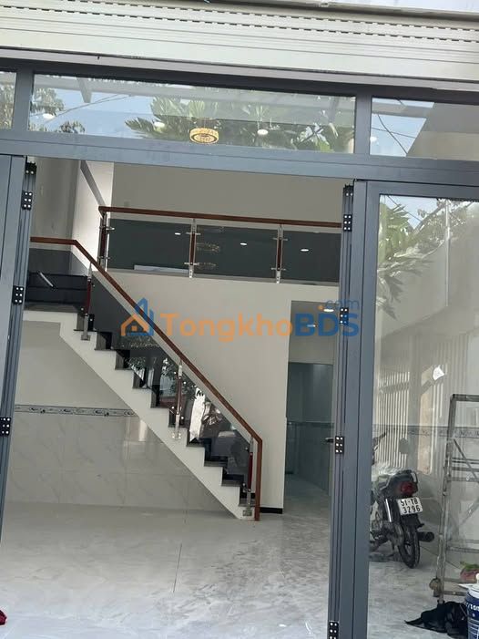 Nhà Sổ Hồng Tân Xuân Hóc Môn 100m² - Kinh Doanh Đa Ngành, Giá 5.4 Tỷ