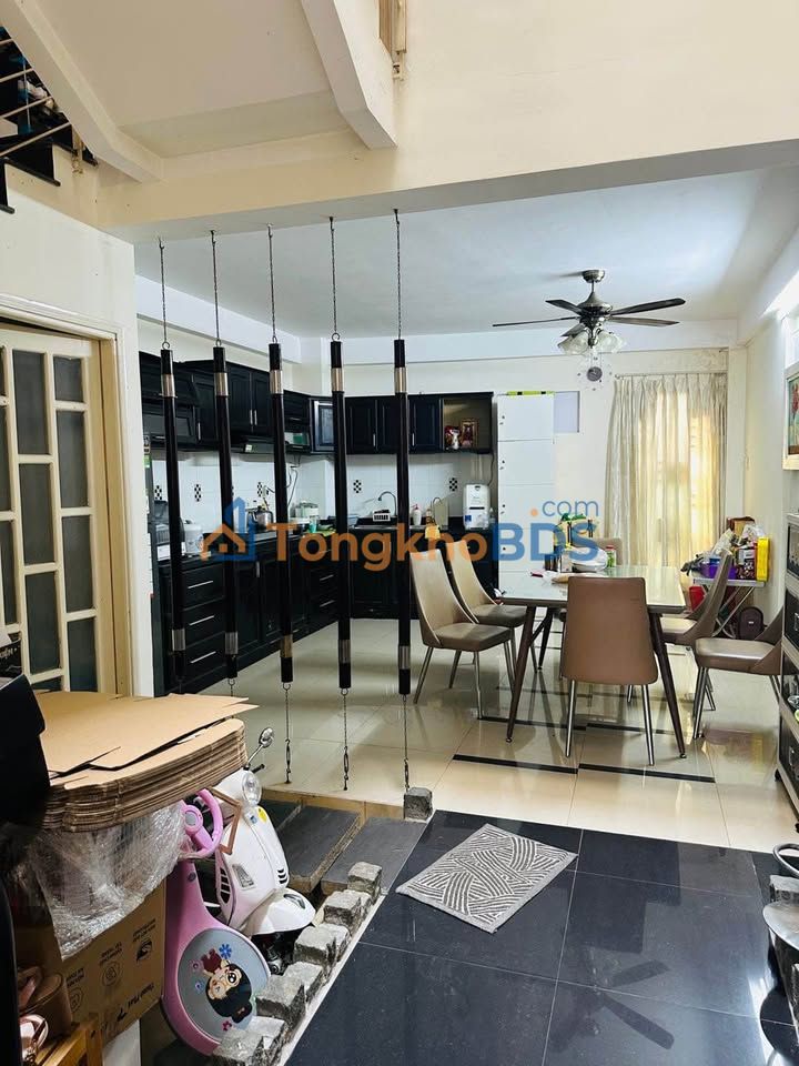 Nhà Lý Tự Trọng 81m² 9 tỷ – Ô tô vào tận nhà