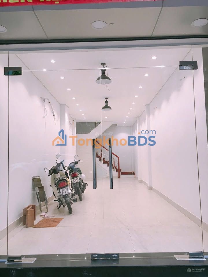 Nhà phố Nguyễn Văn Tuyết 40m² 25 triệu - Mặt tiền kinh doanh