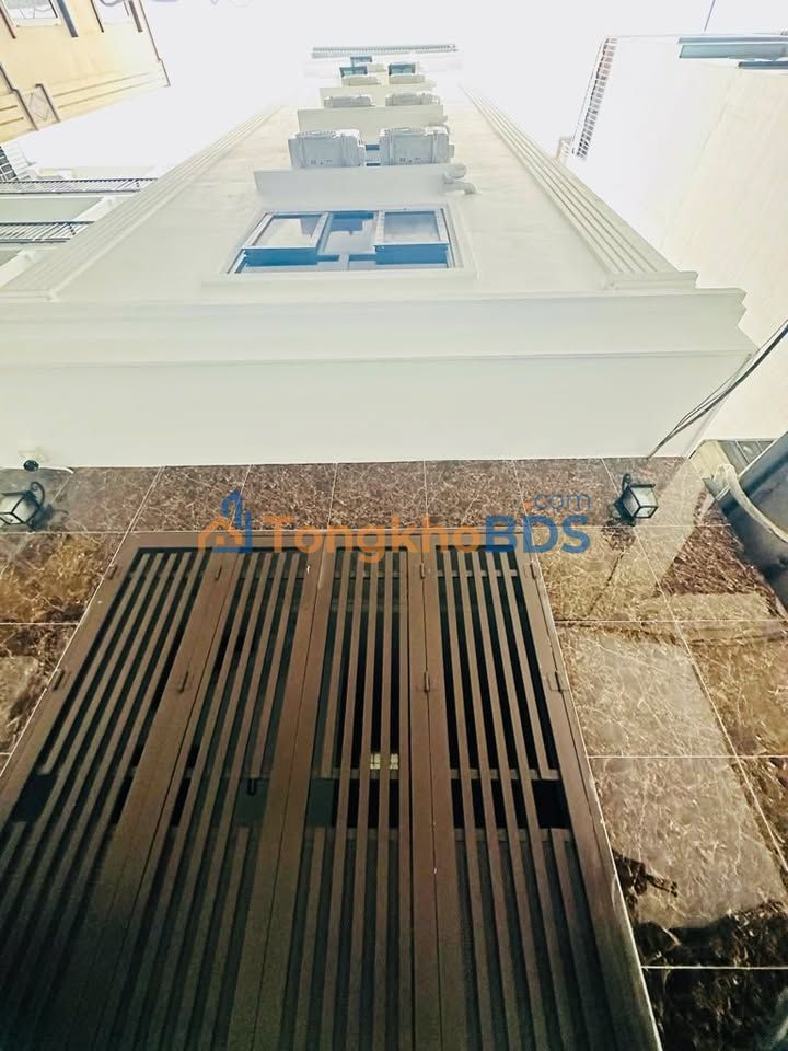 Nhà Trần Thái Tông Cầu Giấy 52m2 15 tỷ - Oto vao tan nha