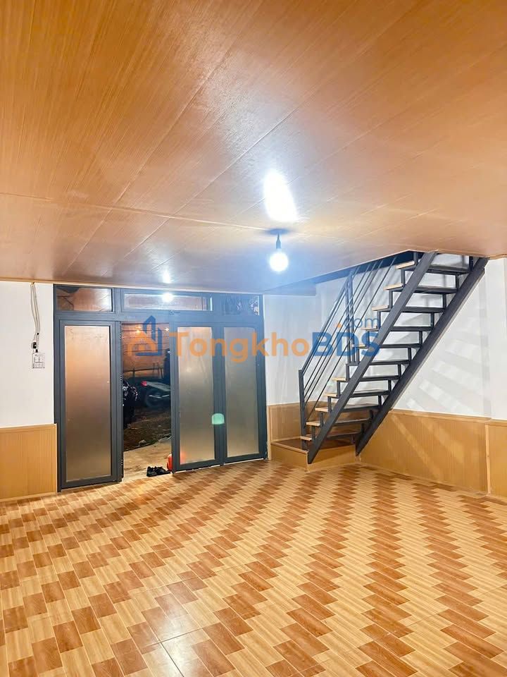 Nhà 2 Tầng Trần Cao Vân Đà Lạt 56m² - Giá 1.3 Tỷ, Oto Tới Cửa