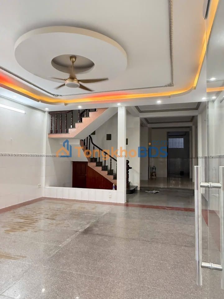 Nhà mặt tiền Thủ Dầu Một 120m² 20 triệu - Ô tô vào tận nhà