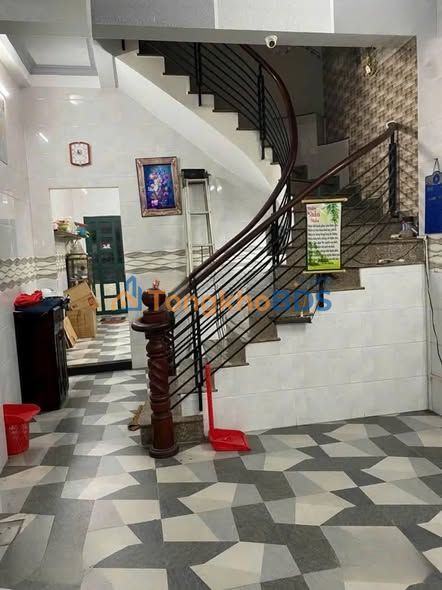 Nhà Mặt Tiền Đường 15, Q7 - 72m² Giá 38 Triệu, Kinh Doanh Sầm Uất