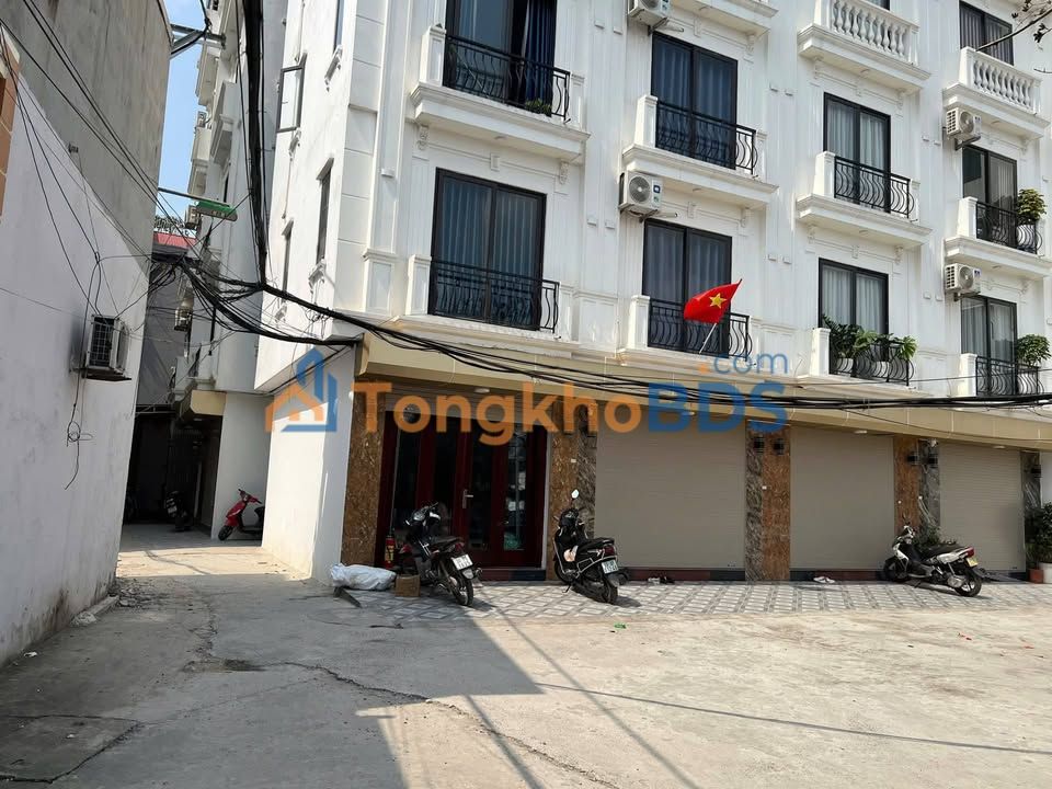 Nhà riêng Hàng Hiếm Bắc Từ Liêm 4 tỷ - Ô tô vào tận nhà