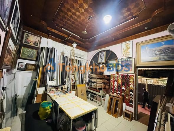 Nhà Mặt Phố Tây Hồ 85m² - Kinh Doanh Đỉnh Cao - Sổ Đỏ Chính Chủ