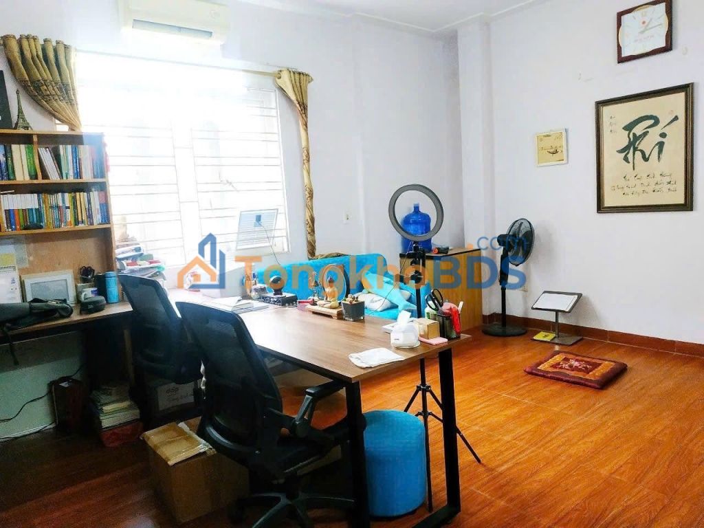 Nhà cho thuê ngõ 445 Nguyễn Khang 35m² 10 triệu - Sẵn sàng ở ngay