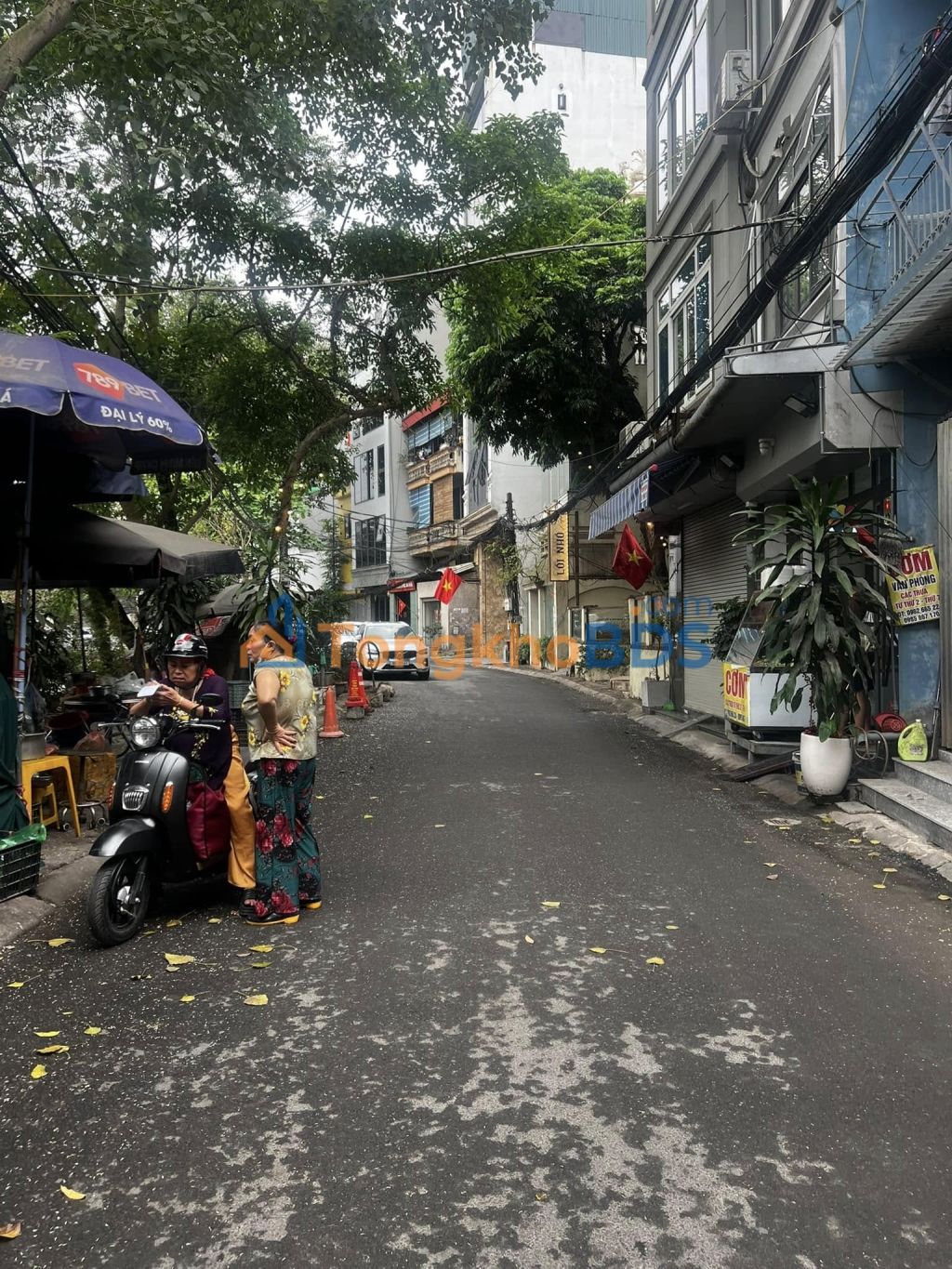 Nhà Hoàng Quốc Việt 109m2 45 tỷ - Ô tô vào tận nhà