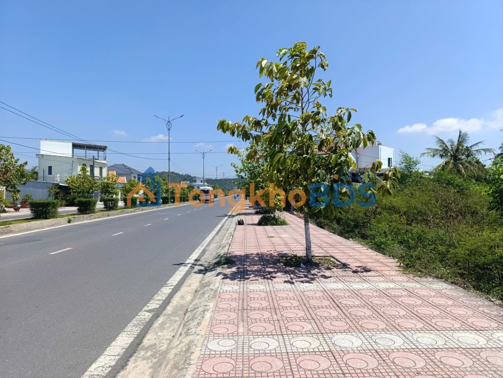 Nhà mặt tiền 2/4 Ninh Hoa 164m² giá 7.4 tỷ - Chính chủ bán