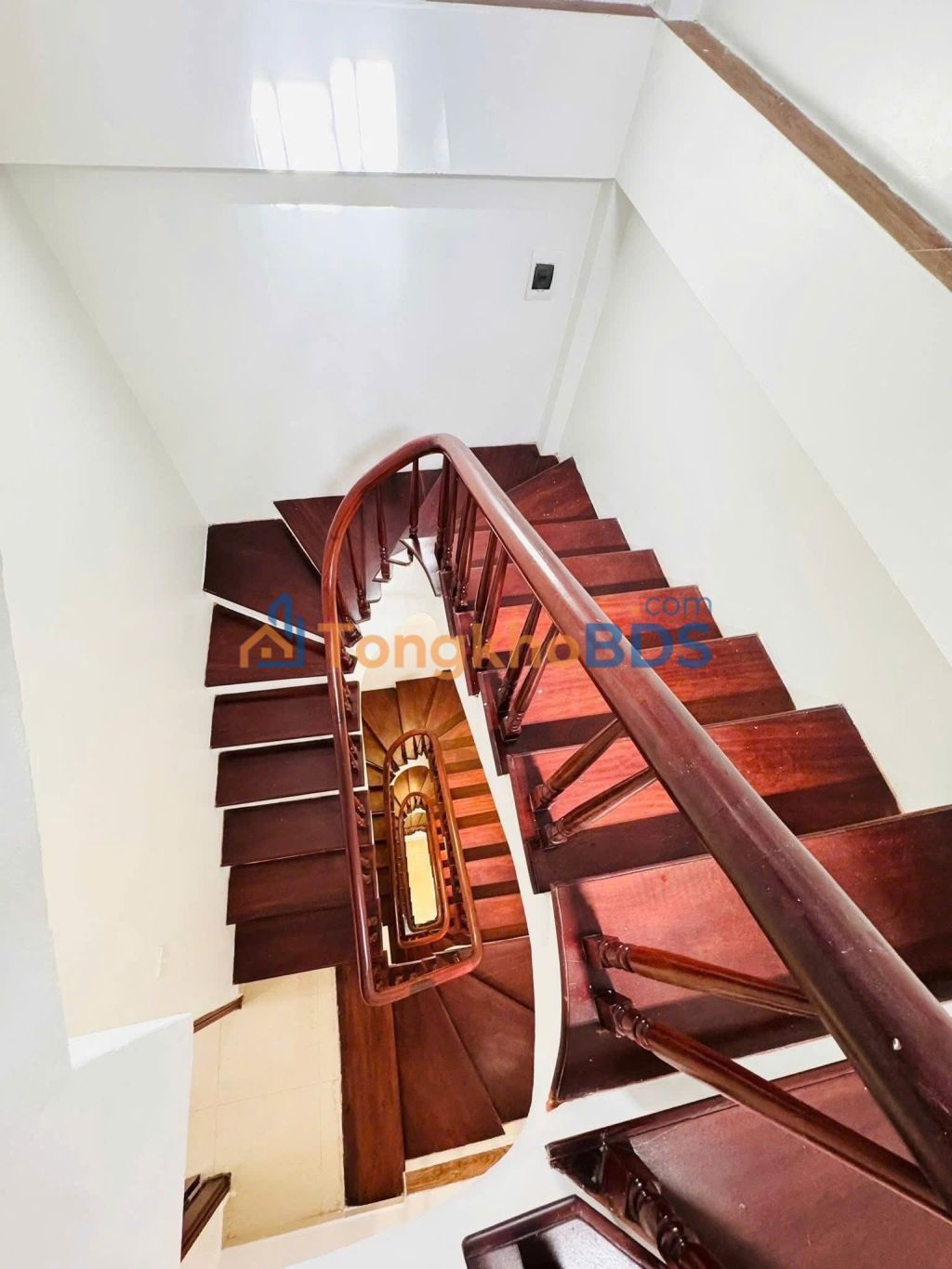 Nhà riêng Đống Đa 47m² 11.9 tỷ - Ô tô vào tận nhà