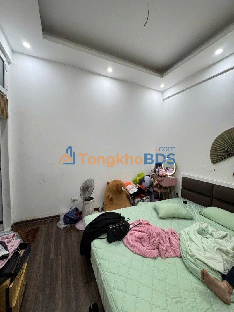 Căn hộ Chùa Láng Đống Đa 73m² 7,4 tỷ view đẹp