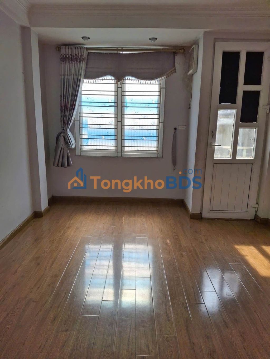 Nhà Ngọc Thụy Long Biên 36m2 7.85 tỷ - Ô tô vào tận nhà