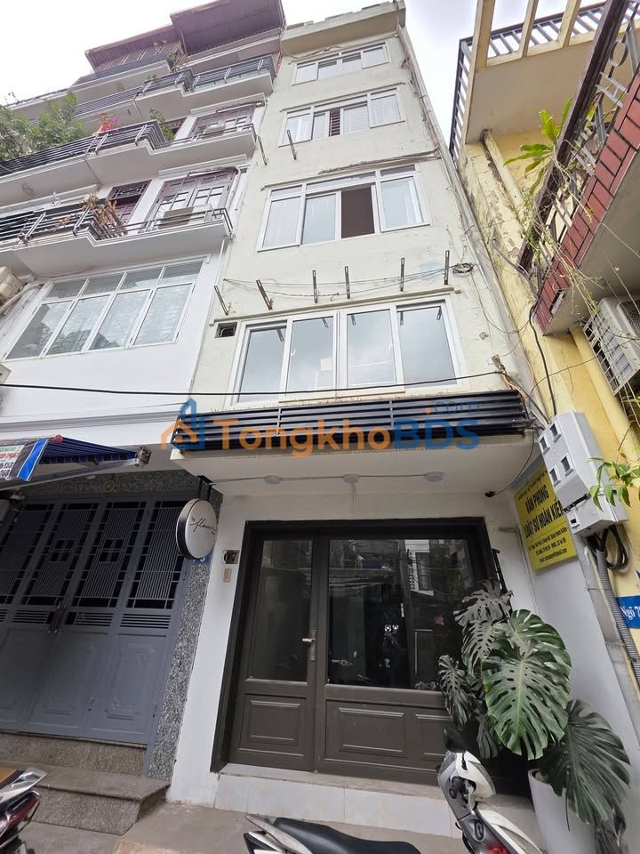 Nhà phố Lý Nam Đế Hoàn Kiếm 31m2 - Sẵn sàng ở ngay