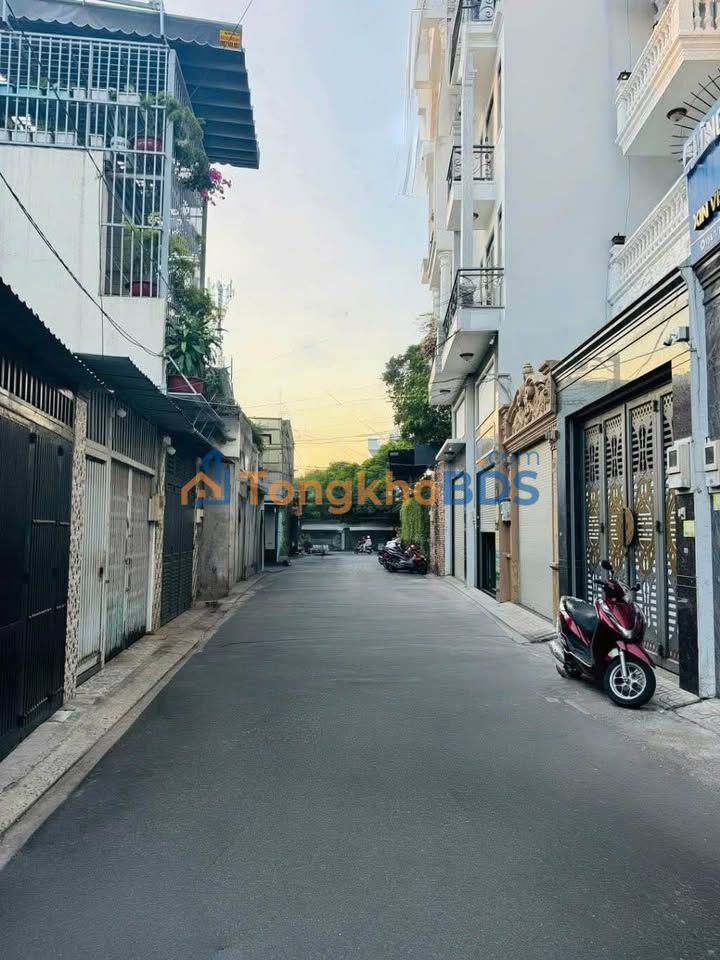 Nhà Cống Lở Tân Bình 116m² 14 tỷ - Ô tô vào tận nhà